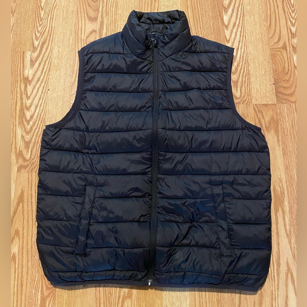 Swiss Tech Black Quilted Vest with Stand-Up Collar